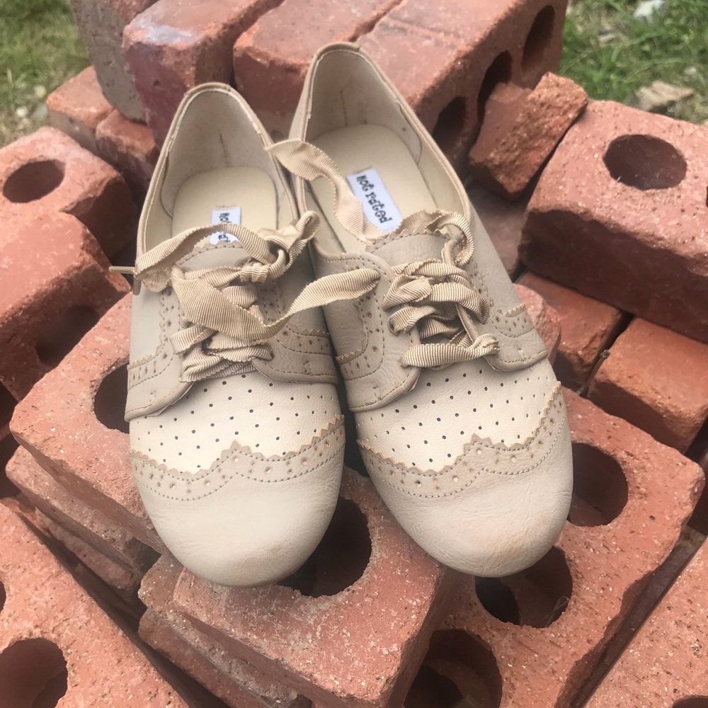 Women’s Not Rated oxford flats
